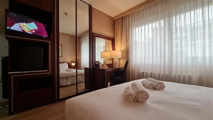 Garden Michelangelo 4*